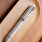 Moonman V60 Triangle Pen White Bead Pen Silver Clip Fountain Pen 0.5mm MV60B-03