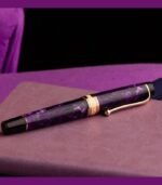 Aurora Optima Auroloide Purple Viola Fountain Pen with Rose Gold Trim - Image 2