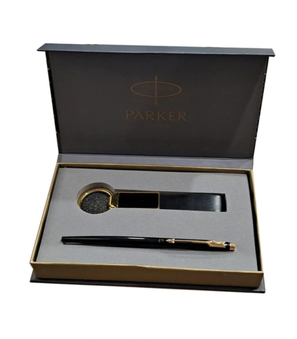 Parker Insignia Laque Black GT Ball Pen Gift Set with Keychain